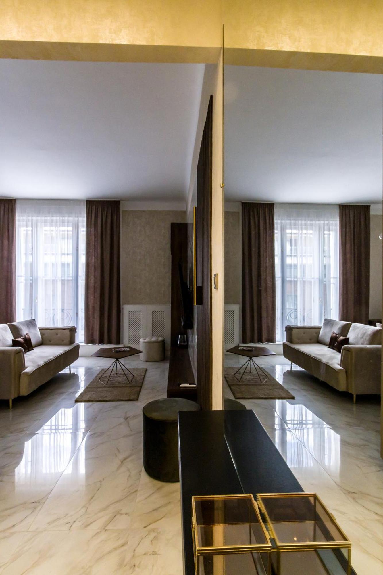 N16 Deluxe Apartment Boedapest Buitenkant foto