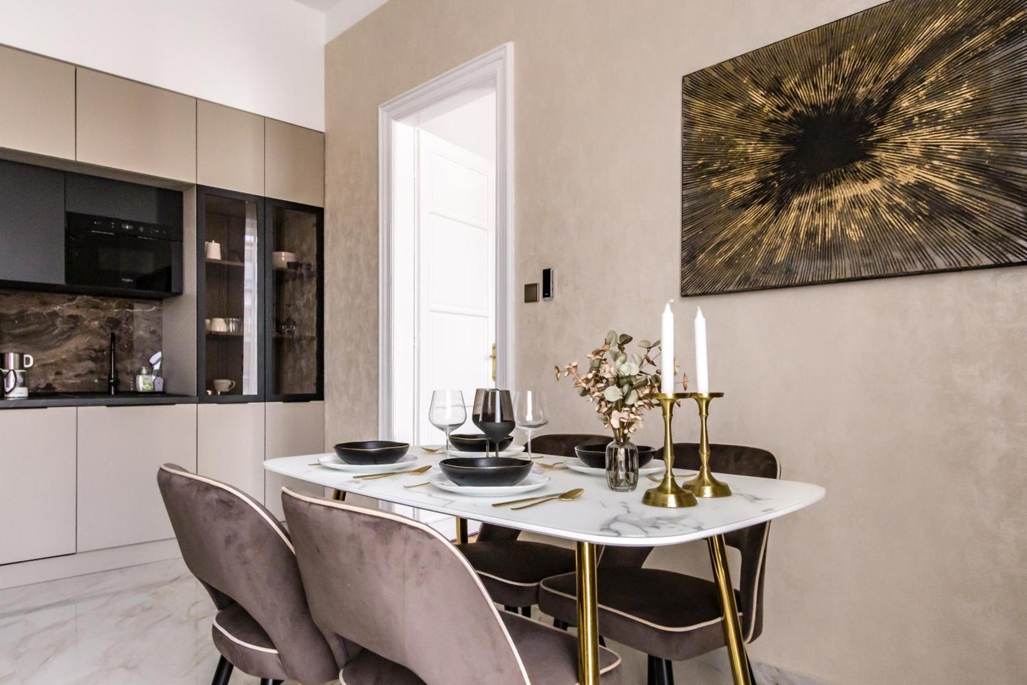 N16 Deluxe Apartment Boedapest Buitenkant foto